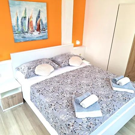 Apartamento Sirena 2 *